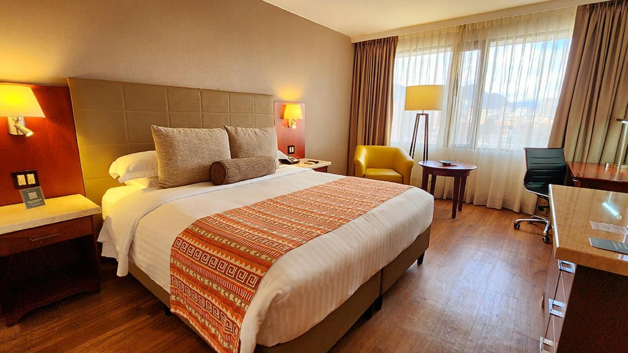 Bogota Plaza Hotel Exterior foto A room at the hotel