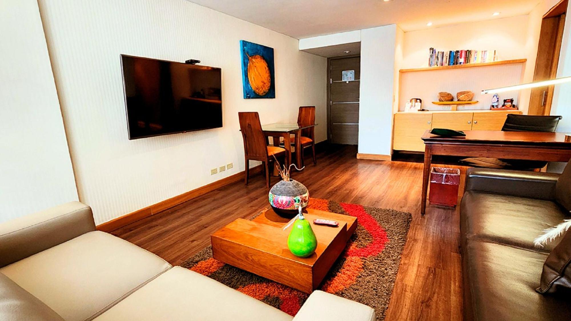 Bogota Plaza Hotel Exterior foto A living room