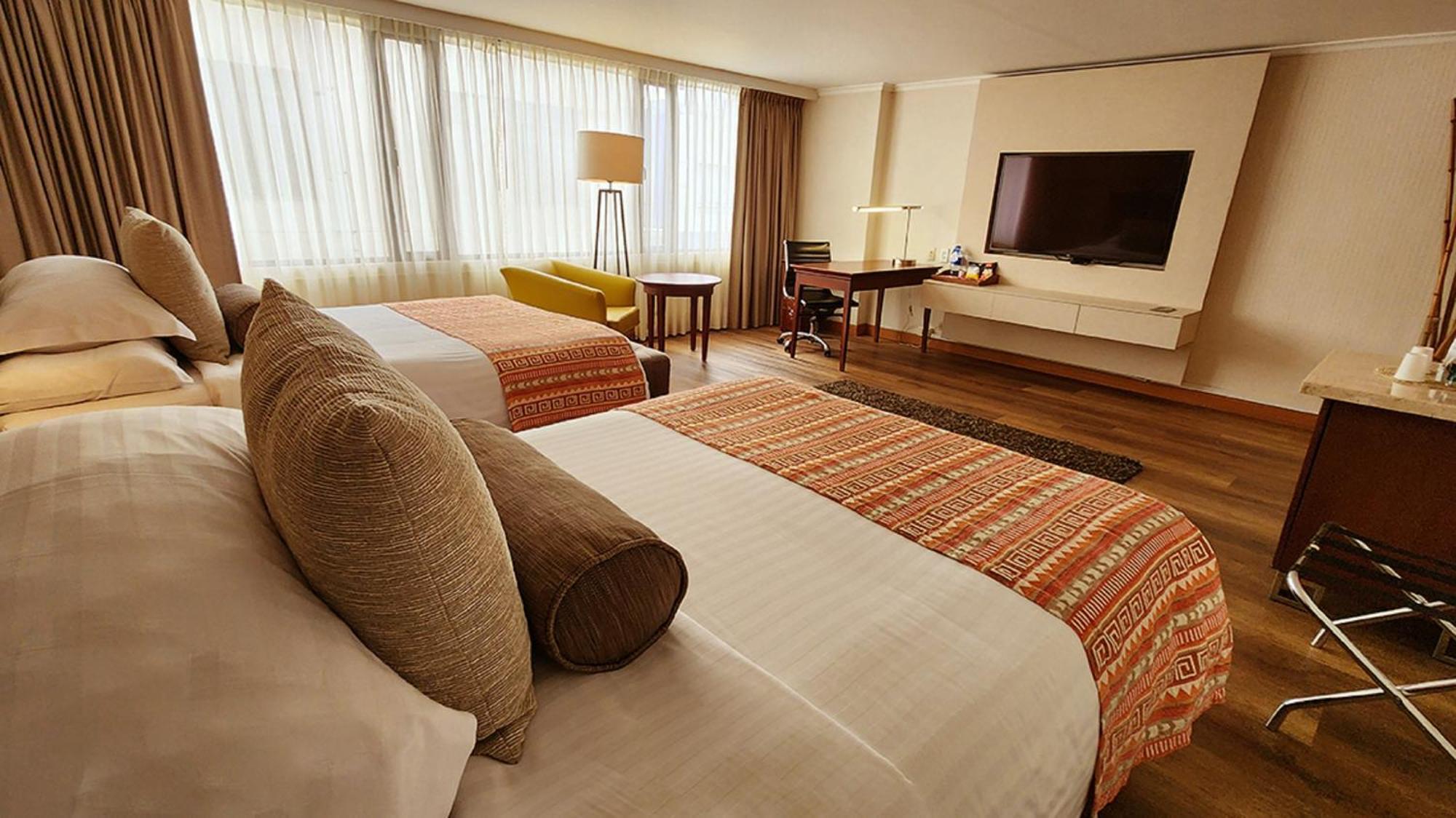 Bogota Plaza Hotel Exterior foto A room at the hotel
