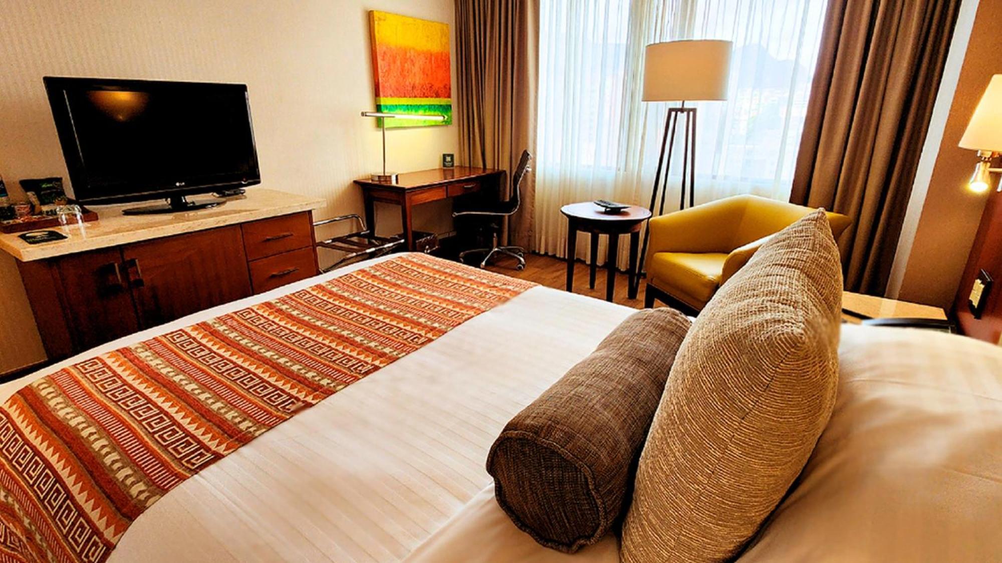 Bogota Plaza Hotel Exterior foto A room at the hotel