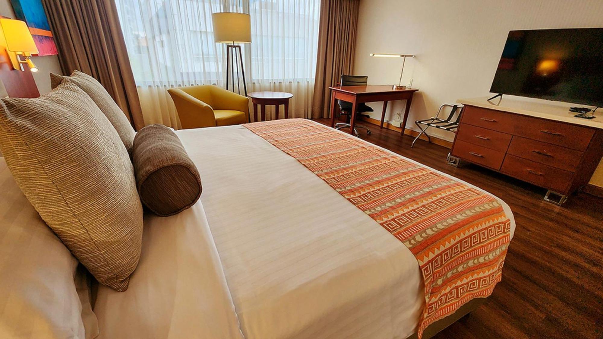 Bogota Plaza Hotel Exterior foto A bed runner
