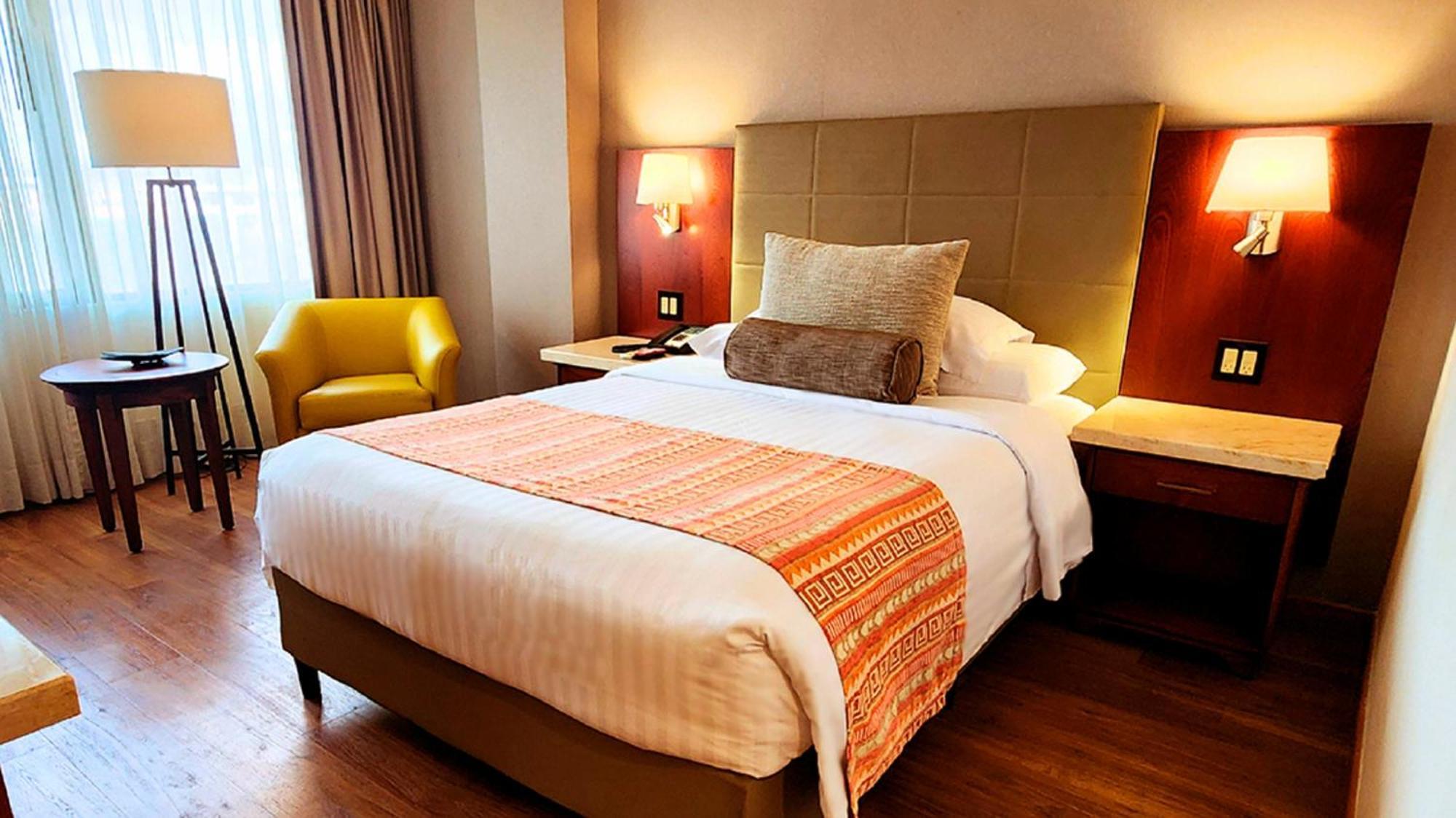 Bogota Plaza Hotel Exterior foto A bedroom at the hotel