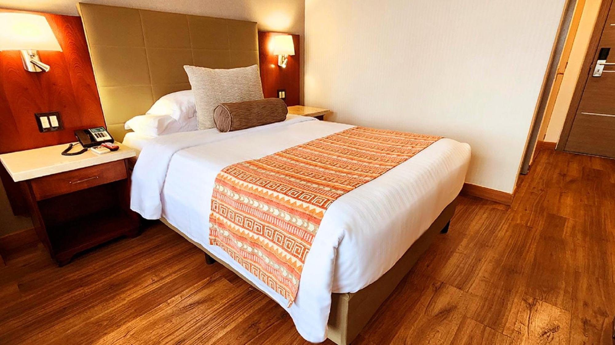 Bogota Plaza Hotel Exterior foto A bed runner